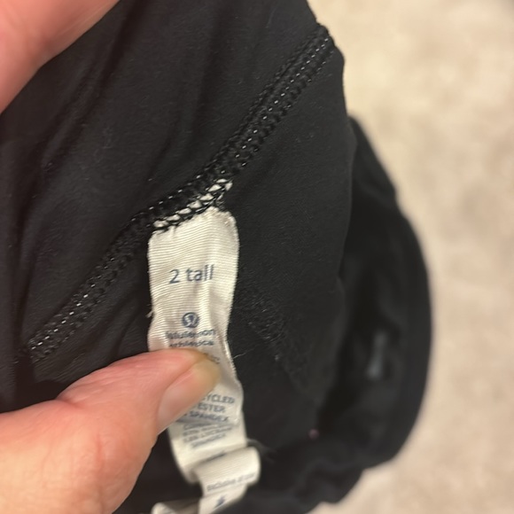 Lululemon 2 tall skort - Picture 3 of 3